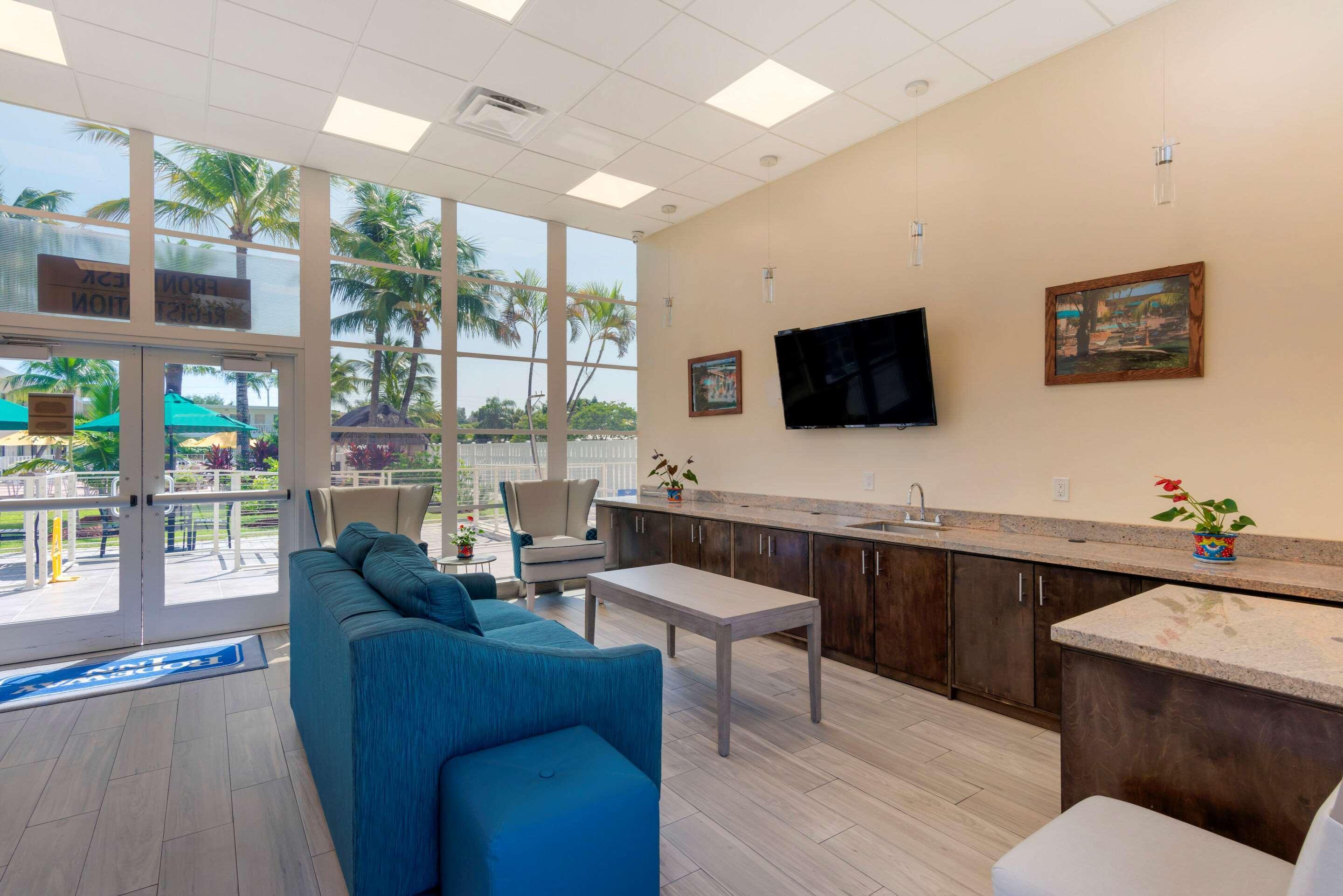 Downtown Hollywood Gardens Inn & Suites Eksteriør bilde